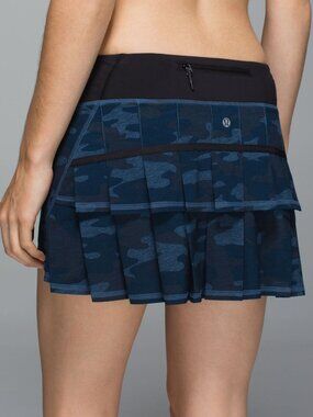 Lululemon Run Pace Setter skirt (black camo) vintage